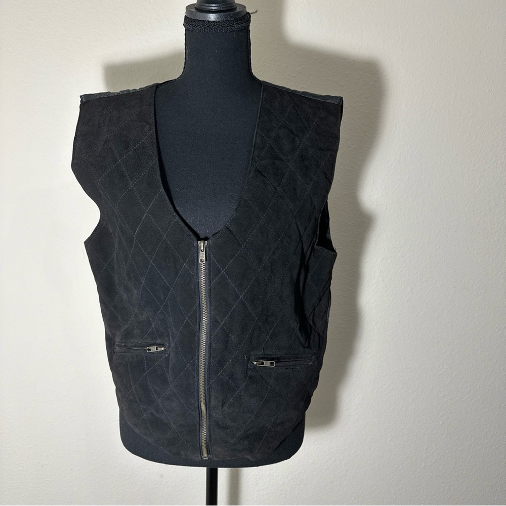 Black Quilted Zip-Up Vest